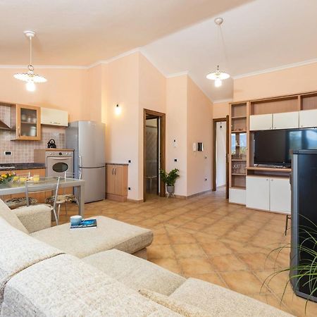 Casa Con Barbecue Apartman Àrbatax Kültér fotó