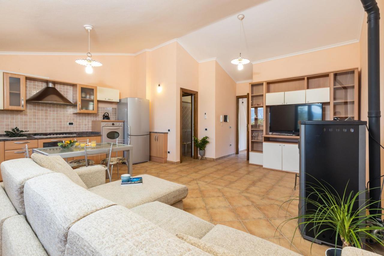 Casa Con Barbecue Apartman Àrbatax Kültér fotó